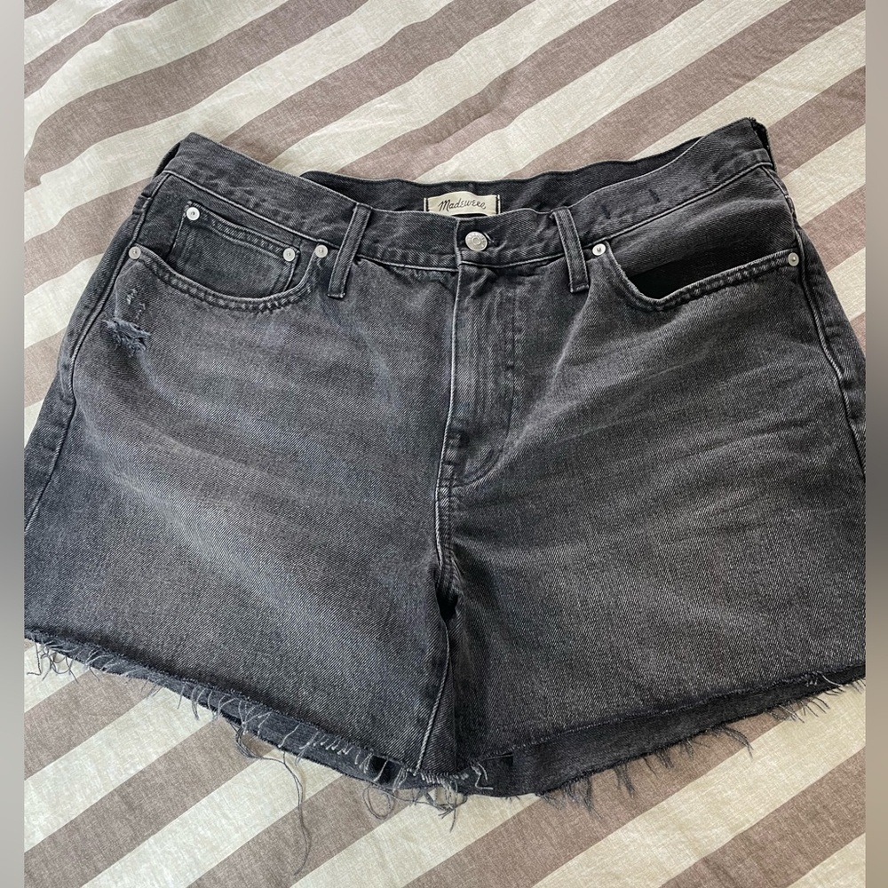 Madewell Black Relaxed Mid Length Denim Cutoff Shorts Size 32